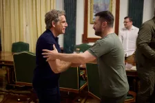 Ben Stiller Zelenszkijnek: Te vagy az én hősöm!