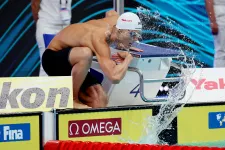Újabb junior világcsúcsot úszott Popovici a budapesti vb-n