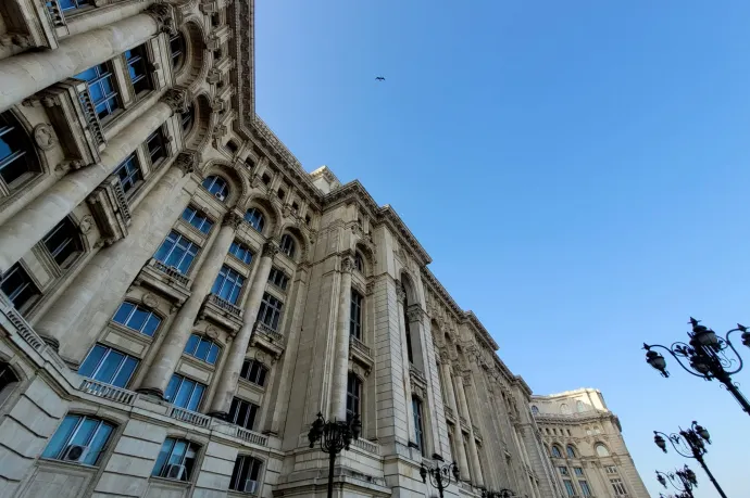 Megszavazta a parlament: a családon belüli erőszak áldozatainak is kiutalható szociális lakás