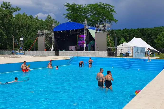 Kuriózum Püspökfürdőn: újraindítják az ország legrégebbi hullámfürdőjét, amelyet egy 133 éves magyar motor hajt