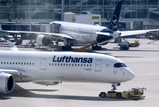 Közel háromezer járatát törli a Lufthansa a nyáron