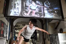 Űrhajóst játszó színészt cosplayelt az űrhajós az ISS-en