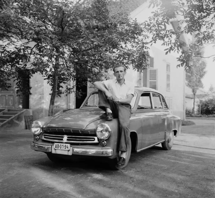 Egy magyar rendszámú Wartburg Balatonlellén, 1959-ben – Fotó: Bauer Sándor / Fortepan