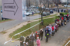 Minél több az érettségizett egy településen, annál nagyobb a kiadott védettségi igazolványok száma