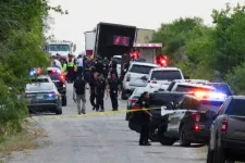 46 halottat találtak egy embercsempész kamionban az amerikai-mexikói határ közelében