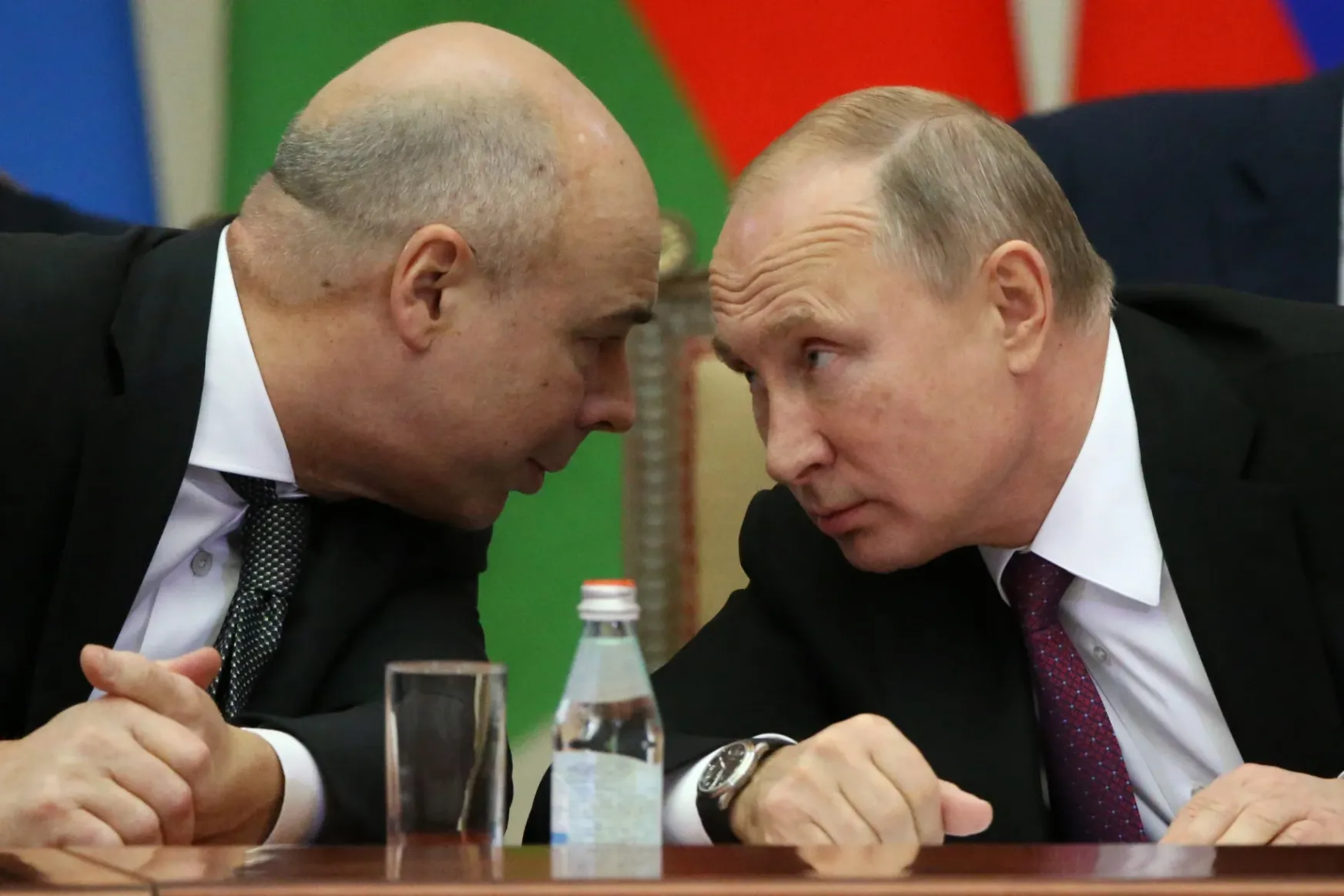 Oroszország tele van pénzzel, mégis csődbe ment