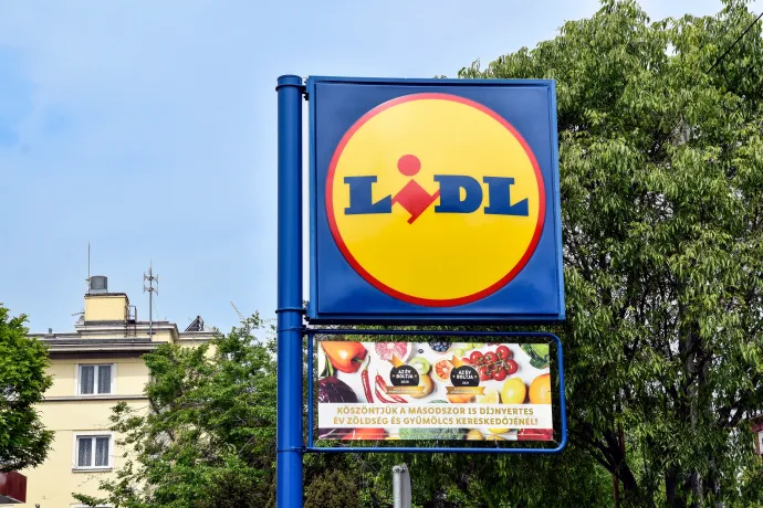 A vécépapírra és a konzervekre is mennyiségi korlátozást vezetett be a Lidl, nem csak a hatósági áras termékekre