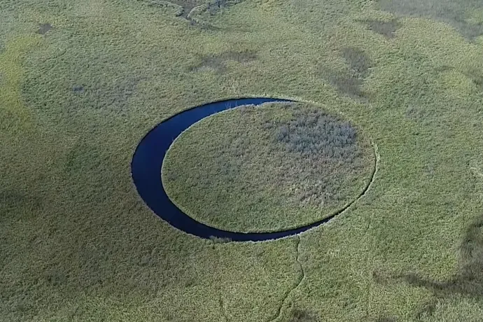 Argentínában van egy kör alakú sziget, ami nemcsak lebeg, de még forog is