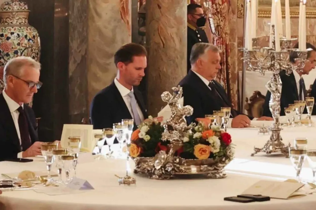 Pont Orbán mellett ült a meleg luxemburgi kormányfő férje a NATO-vacsorán