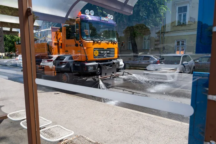 1950-es melegrekord dőlt meg, meghosszabbítják a vörös kódot is