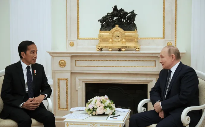 Joko Widodo és Vlagyimir Putyin Moszkvában – Fotó: Mikhail Klimentyev / Sputnik / AFP