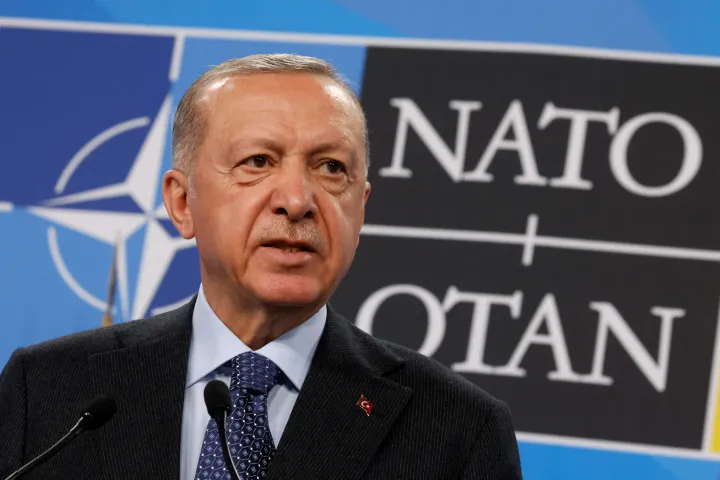 Recep Tayyip Erdoğan török elnök a madridi NATO-csúcson – Fotó: Yves Herman / Reuters