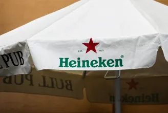 A Heineken figyelmeztetést adott ki, üvegdarabok lehetnek egyes 0,25 literes söreikben