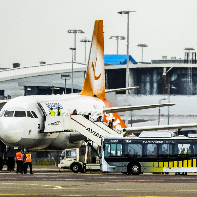 A világon elsőként korlátozzák környezetvédelmi megfontolásból egy reptér forgalmát Hollandiában