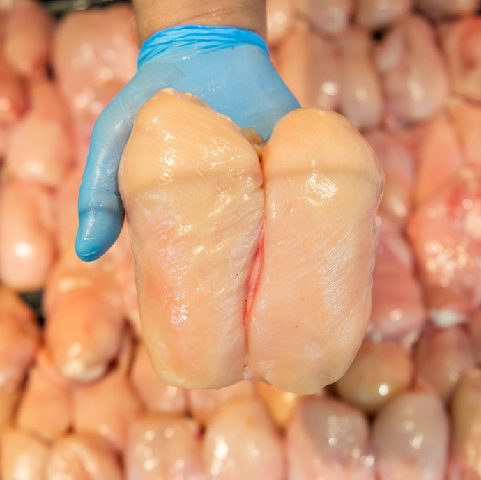 Szlovákiából hozzák az árstoppos csirkemellet