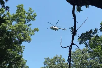 Halálos siklóernyős baleset: vádat emeltek a mentést végző helikopter parancsnoka ellen