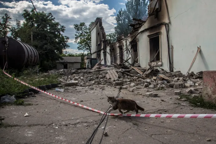 Az ukránok szerint fájdalmas, de jó döntés volt az utolsó luhanszki nagyváros feladása