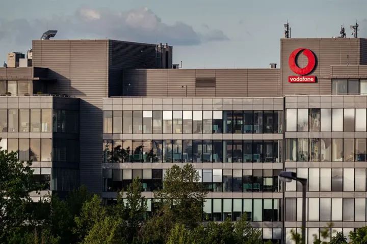 Vodafone-osok
figyelem: informatikai átállás miatt korlátozott ügyintézés július 11-16.
között (x)