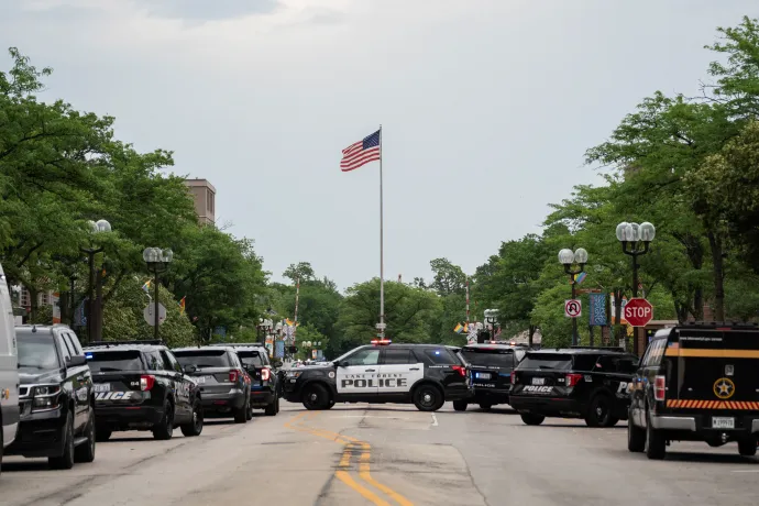 Lövöldözés volt Chicagóban egy függetlenség napi felvonuláson, legalább hatan meghaltak