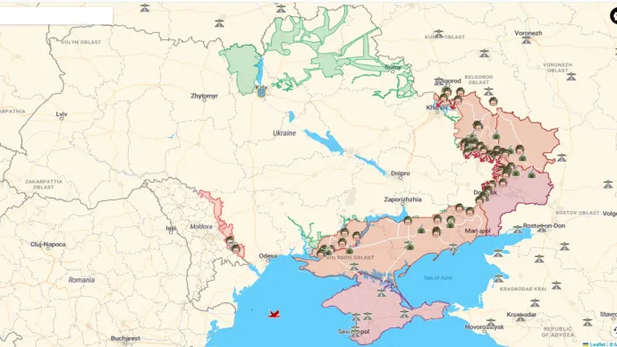 A háború állása július 5-én. Vörössel az orosz hadsereg által ellenőrzött területek, zölddel az általuk korábban megszállt, de az ukrán erők által visszaszerzett részek – Forrás: Deepstatemap
