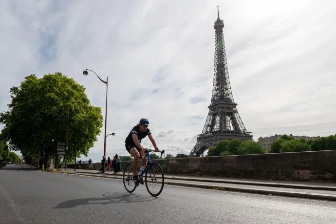 Teljes felújításra lenne szüksége, de csak kozmetikai festést kap az Eiffel-torony