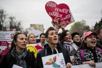 Törvény garantálja az abortuszjogot Romániában, mégis nap mint nap meg kell küzdeni érte