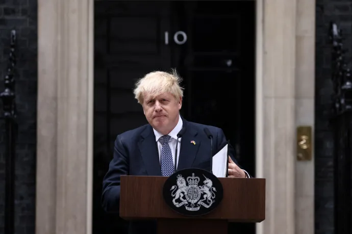 Boris Johnson hivatalosan is bejelentette lemondását