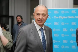 Sajtóértesülések: Mircea Geoană ismét megpályázná az államelnöki tisztséget