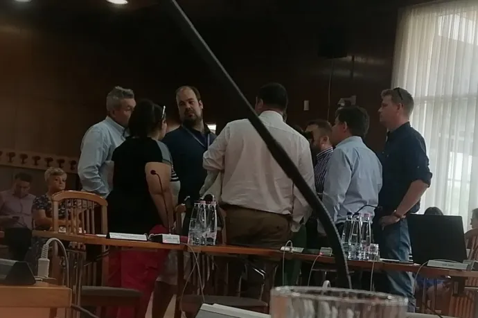 Összekapott az ellenzék Zuglóban a kerületi vagyonkezelő vezetőjének személyén