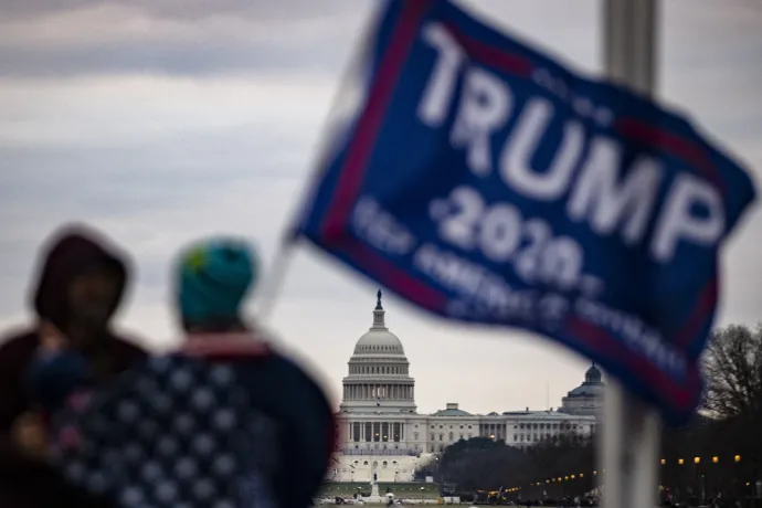 Donald Trump elnök támogatói gyülekeznek a nagygyűlésre, 2021. január 6-án – Fotó: Samuel Corum / Getty Images