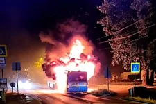 Porig égett egy csuklós busz Kispesten