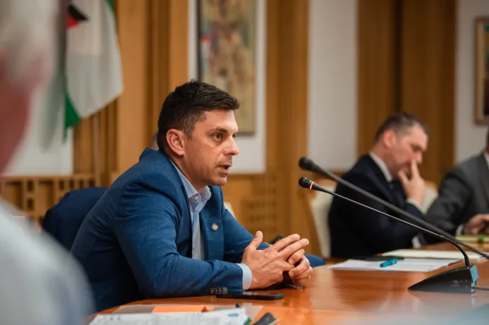 Megjelent a Hivatalos Közlönyben Novák Eduárd kvótarendszerre vonatkozó vitatott rendelete