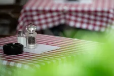 Éveket vághat le az életéből, aki rendszeresen megsózza az ételt