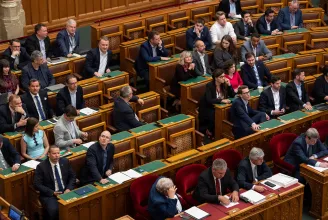 Nem repesnek az ellenzéki pártok az új katás törvényjavaslattól
