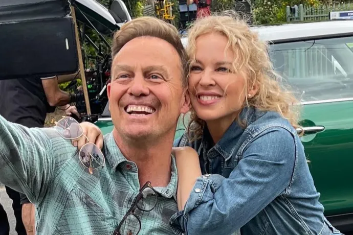 Harminc év után megint összeállt Kylie Minogue és Jason Donovan