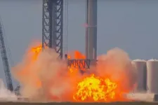 Óriási robbanás rázta meg teszt közben a SpaceX rakétáját