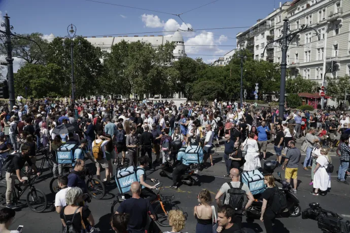 Szerda este hatra a Kossuth térre szervezik az új katatörvény-ellenes tüntetést