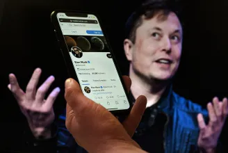 Bepereli a Twitter Elon Muskot, amiért elállt a közösségi oldal megvásárlásától