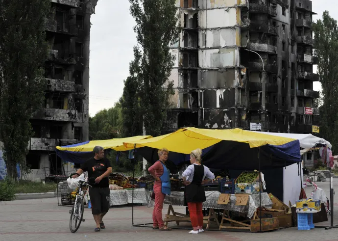 Ideiglenes piac a Kijev melletti Borogyanka városában, 2022. július 7-én – Fotó: Sergei Chuzavkov / AFP