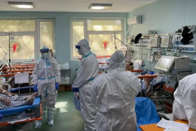 Koronavírus: nőtt a kórházban ápolt Covid-betegek száma