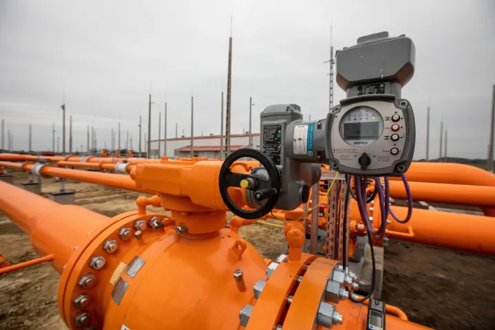 Nagynyomású földgázszállító csővezeték a Kiskundorozsma Nemzetközi Mérőállomáson 2021. szeptember 30-án – Fotó: Rosta Tibor / MTI