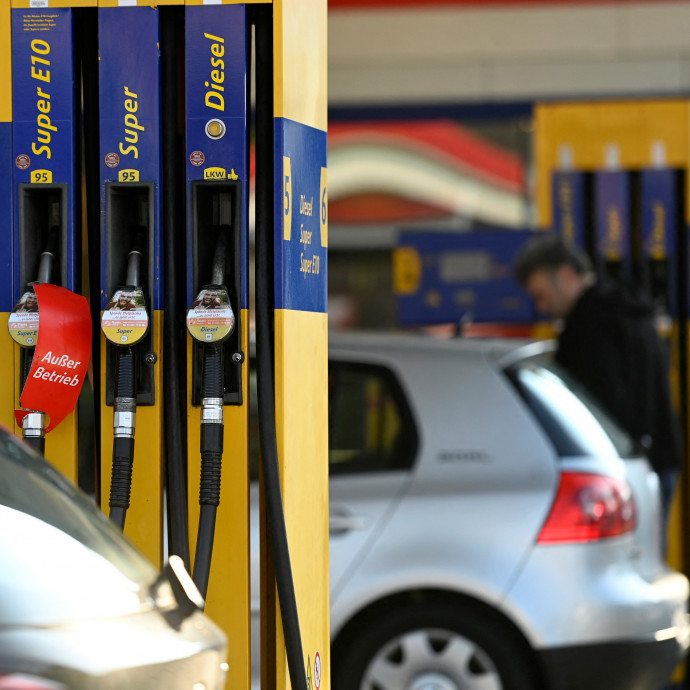 Egyre több cég segíti üzemanyag-utalványokkal a dolgozóit Németországban