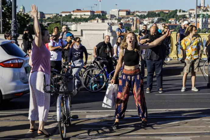 Nem szívesen adózom többet egy olyan kormánynak, ami ezt a pénzt stadionra és lówellnessre költi