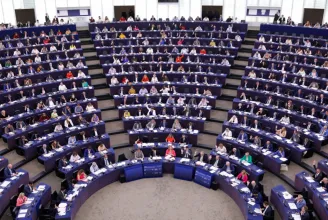 Parliament passes proposal which recommends dismantling the EP in its current form