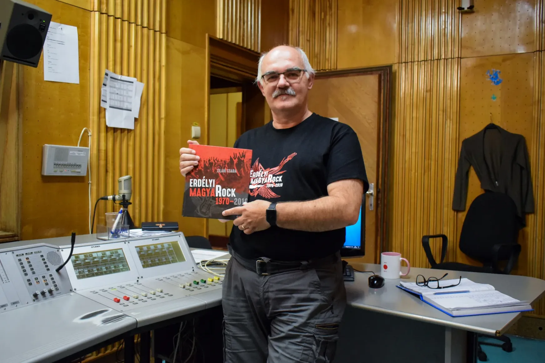 „Nem úgy fogtam neki ennek a könyvnek, hogy az erdélyi magyar rockzene történetét szeretném megírni”