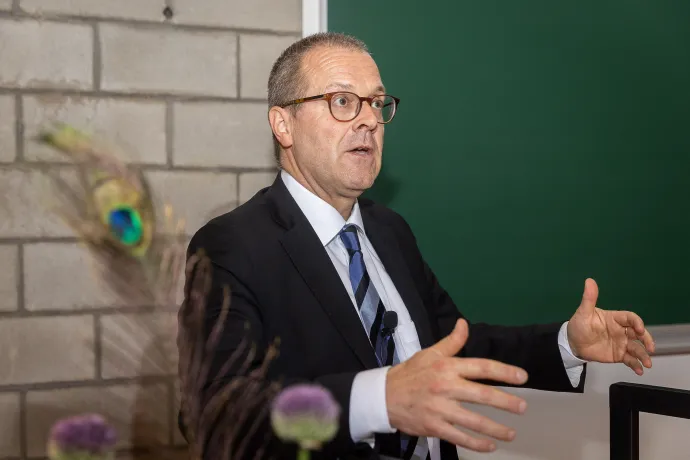 Hans Kluge, az Egészségügyi Világszervezet (WHO) európai regionális igazgatója a leuveni egyetemen 2022. május 12-én – Fotó: James Arthur Gekiere / AFP