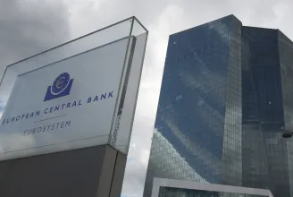 Nyolc év után kamatot emelt az Európai Központi Bank