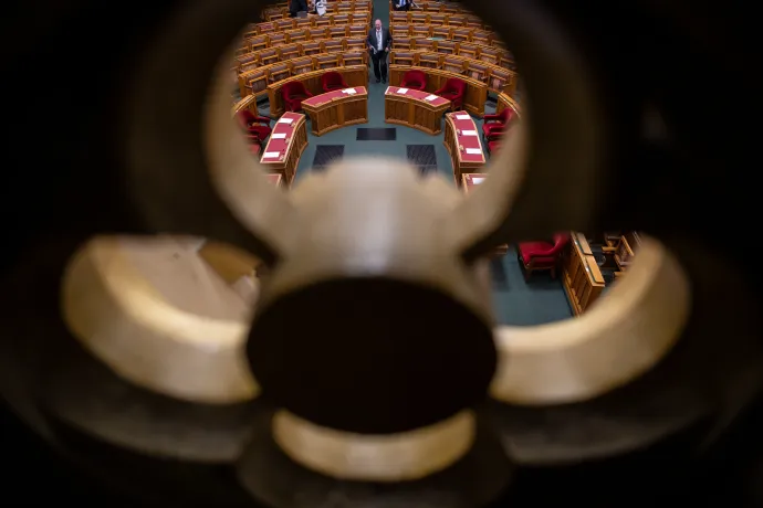 Két hónap múlva: folytassa, parlament!