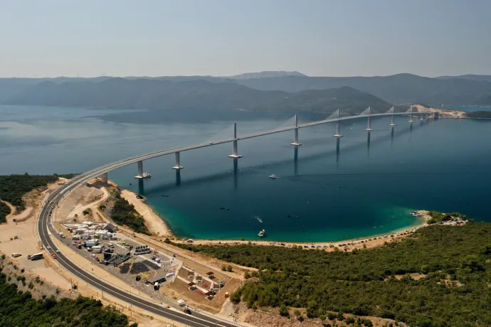 Átadták a hidat, ami saját magával köti össze Horvátországot