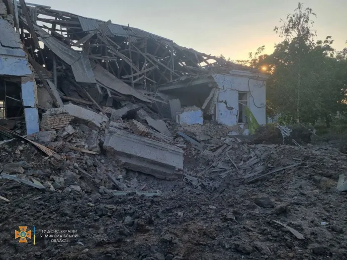 A megsemmisült mikolajivi iskola – Fotó: State Emergency Service Of Ukraine / Reuters